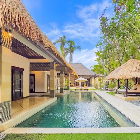 Villa Bugis Drupadi Seminyak Esterno foto