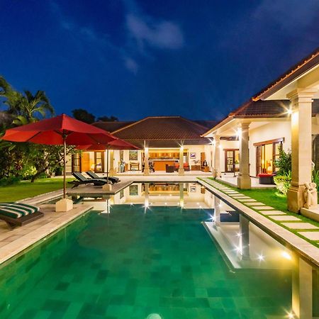 Villa Bugis Drupadi Seminyak Camera foto