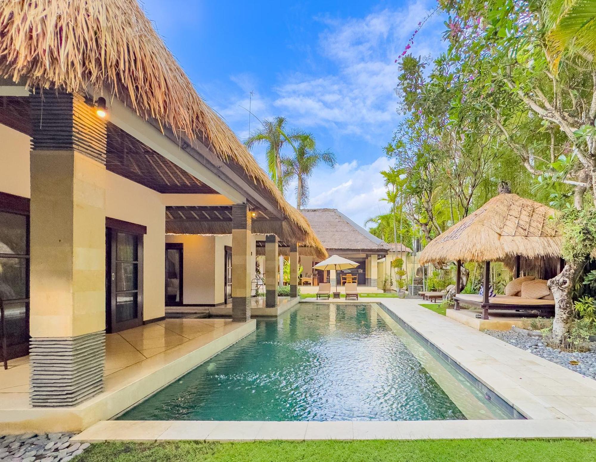 Villa Bugis Drupadi Seminyak Esterno foto