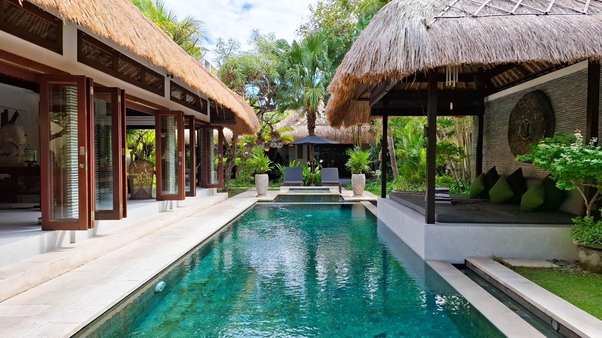 Villa Bugis Drupadi Seminyak Esterno foto